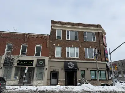 New renovated 2 bedroom Apartment with new appliances located in heart of downtown Oshawa. step to r...