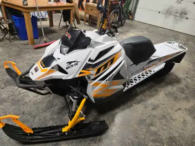 Lile new shape, limited mountain edition, alpha one rear skid, adjustable fox float 3 shocks, electr...