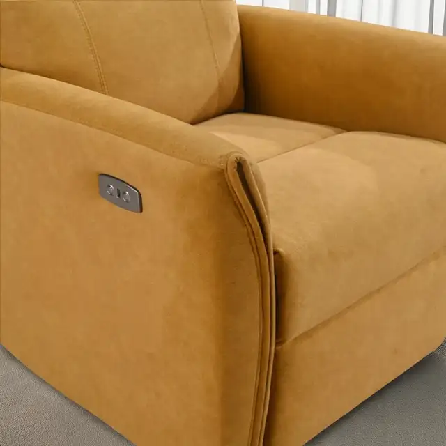 Electric Power Recliner - Brand New !! in Chairs & Recliners in Winnipeg - Image 4