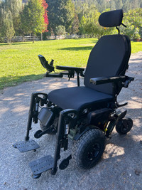 Quantum 4 Front 2 Power Wheel Chair