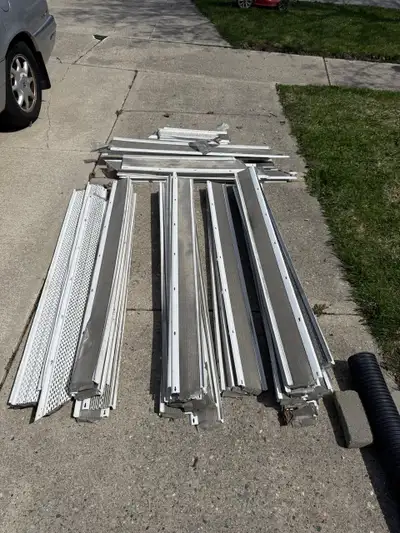 5 feet long by 5 inches wide. 33 pieces on total + small misc pieces. Used but in very good conditio...