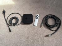 Apple TV 3rd gen model A1469 with HDMI cable