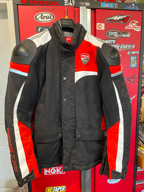 Dainese Ducati all weather jacket size 54 euro- large in Motorcycle Parts & Accessories in Oakville / Halton Region