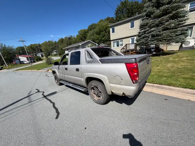 2005 Chevy Avalanche 5.3 4x4552033528872980484