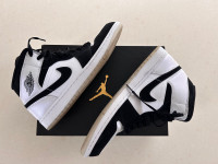 Nike Air Jordan’s 1 MID SE, size 11, like new 