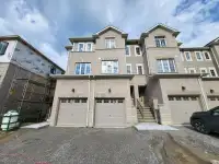 Beautiful Spacious 2 Bdrm 3 Washrm Townhome in South Barrie!