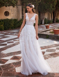 Designer Wedding Dress - PRONOVIAS Elara
