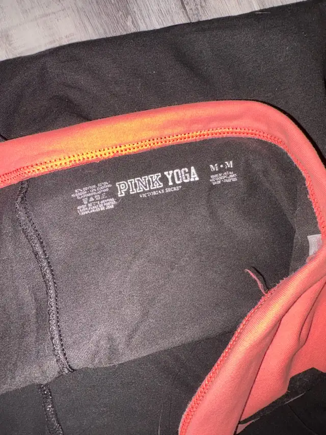 Pink Fold over leggings in Women's - Bottoms in Oshawa / Durham Region - Image 3