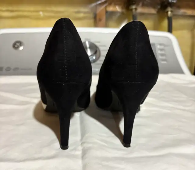Women’s High Heels Size 8 $5 firm in Women's - Shoes in Calgary - Image 4