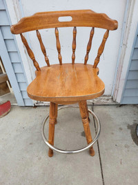 Estate Sale Swivel Oak Bar Chair $30.00