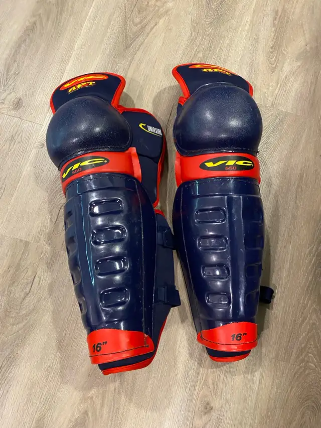 hockey shin pads 16” in Hockey in Calgary - Image 2