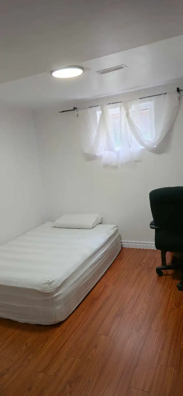 Room for Rent – Scarborough