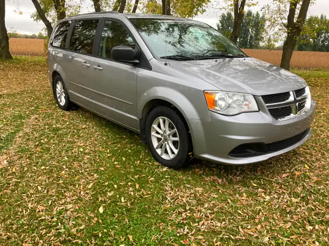 2015 Dodge Grand Caravan SXT, 3.6V6 eng, 135,551 kms. Stow n Go