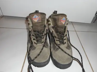 WORK BOOTS, View more