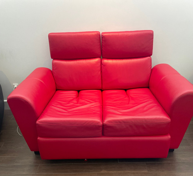 Divan couch leather excellent condition  dans Sofas et futons  à Ville de Montréal - Image 3