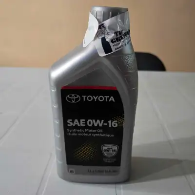 I am offering a new, one-litre bottle of Toyota SAE 0W-16 synthetic motor oil, perfect for your vehi...