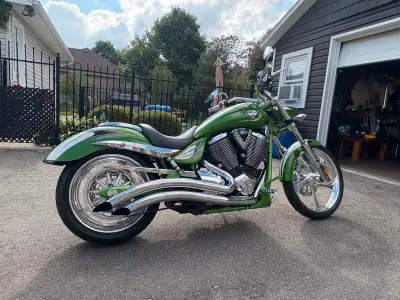 Beautiful Hot Rod motorcycle!! Pictures don’t do this one justice and it really needs to be seen in...