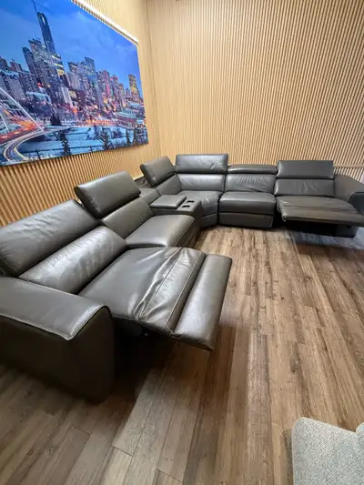 Karson dark grey 6 piece top grain leather power reclining sectional in excellent condition! 2 month...