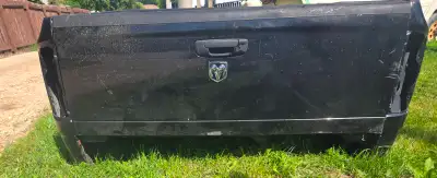 Selling a 2007 dodge ram box, View more