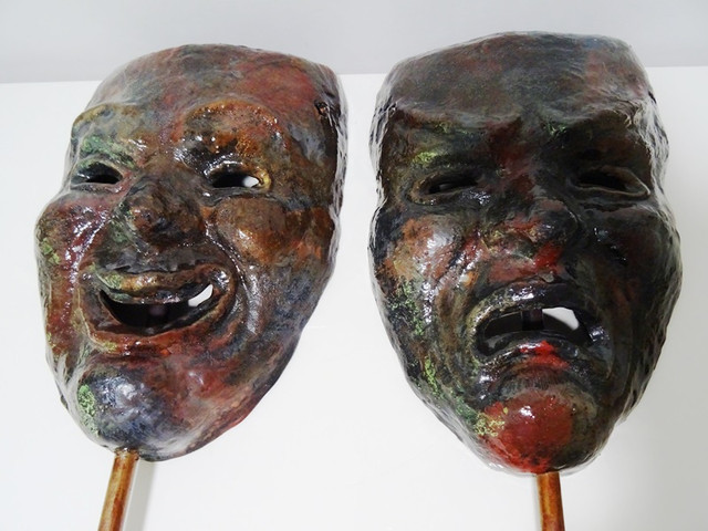 RAKU Comedy and Tragedy LARGE with HANDLES beautiful THEATER in Arts & Collectibles in Cambridge - Image 3