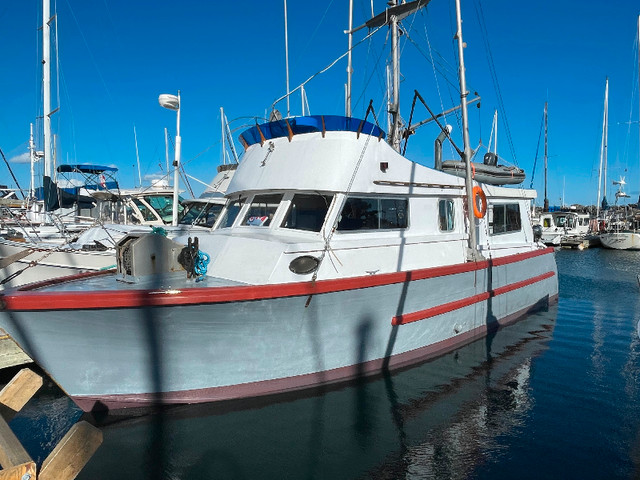 Converted 36’ Trawler For Sale in Powerboats & Motorboats in Victoria - Image 2