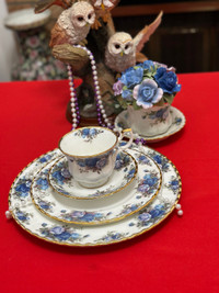 MADE IN ENGLAND Blue Moonlight Royal Albert dinner set for 1 ; 6