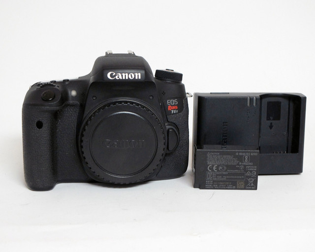 Canon EOS Rebel T6s 24.2MP DSLR NEW SHUTTER $400 in Cameras & Camcorders in Markham / York Region