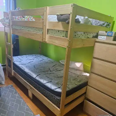 Kids bed/ lit d'enfant, View more