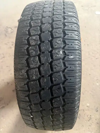 One winter tire winter king 215/60/15 in good shape good spare tire $30 in glace bay