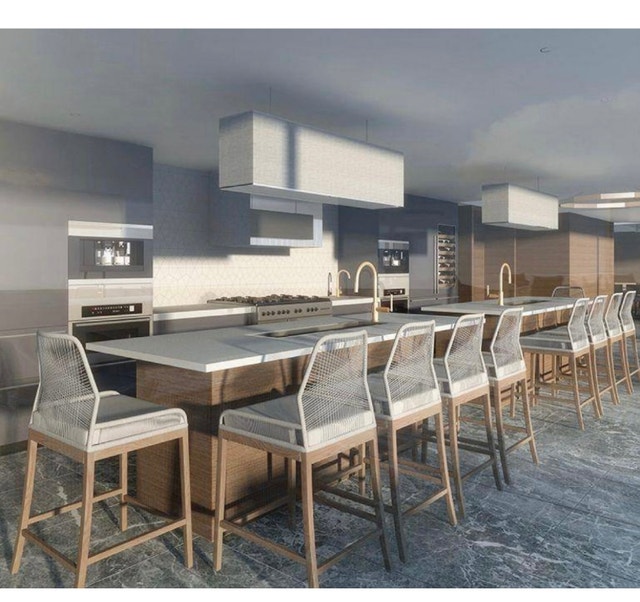 Park West 2 Bedroom / 2 bathrooms Plus Den! Long Term Rentals North