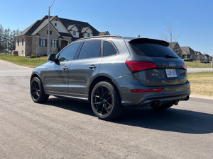 2016 Audi SQ5 TECHNIK + PRESTIGE + BLACK OPTICS