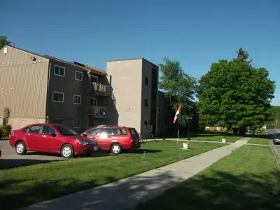 Campbellford Seniors 2 Bdrm apt avail 1 Aug $1750+H+H