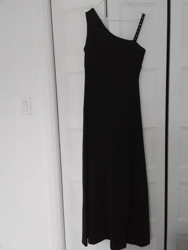 Robe  longue de soirée/événements/party/Noel in Women's - Dresses & Skirts in Drummondville - Image 2