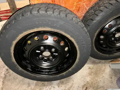 2 winter GoodYear Nordic winter tires 175 / 65 R14 on rims with great threads