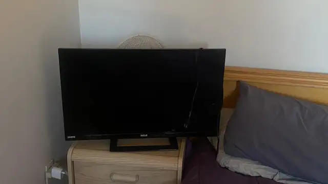 RCA 32" LED TV model RLDED3258A-C in TVs in City of Montréal - Image 6