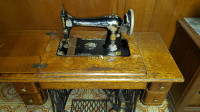 Vintage Singer Sewing Machine For Sale