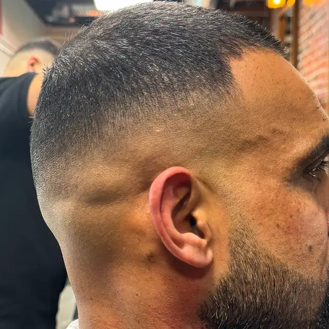 Professional barber560635946584002564