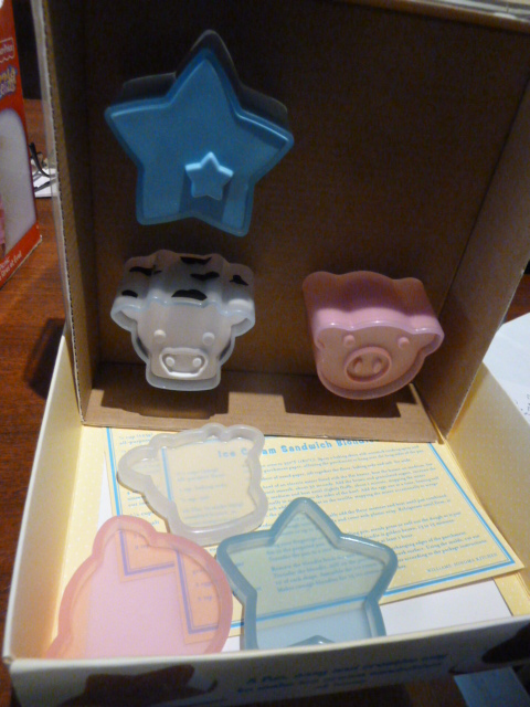 NEW Ice Cream sandwich molds in Holiday, Event & Seasonal in Ottawa - Image 3