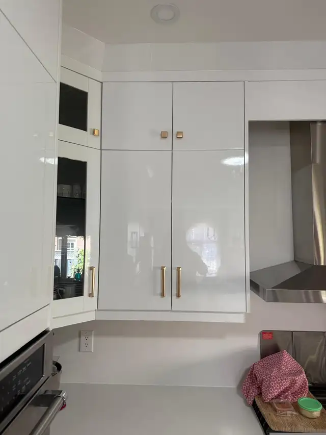 White Vision Style Kitchen Cabinets in Cabinets & Countertops in Markham / York Region - Image 5