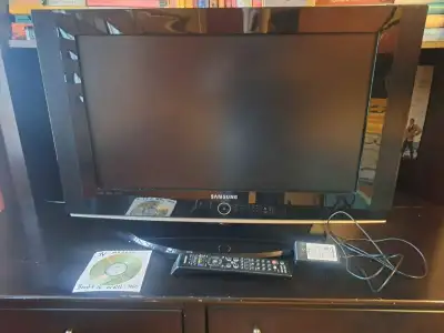 Samsung Series 6 LCD 34 in. Flat Screen TV with Stand, View more