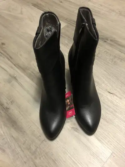 Genuine Leather Black Fashionable Women 4-inch Boots (Brand New), View more