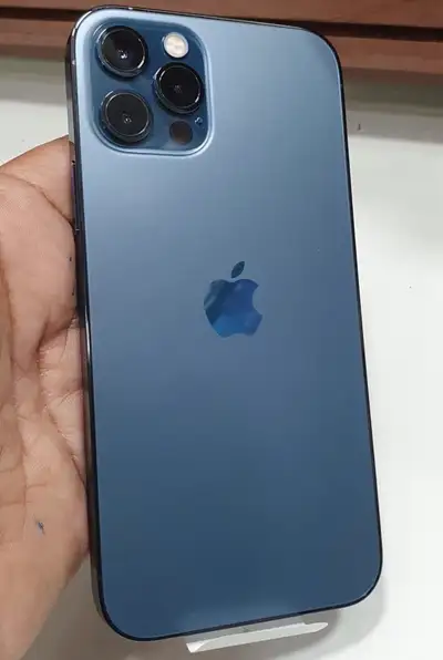 iPhone 11 Pro Max Très bon état Capacité de batterie 100% La charge est durable Écran non fissuré Ar...