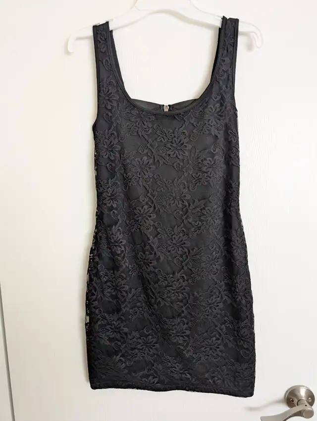 Little black lace dress and green shirt dress - both size medium in Women's - Dresses & Skirts in Edmonton - Image 2