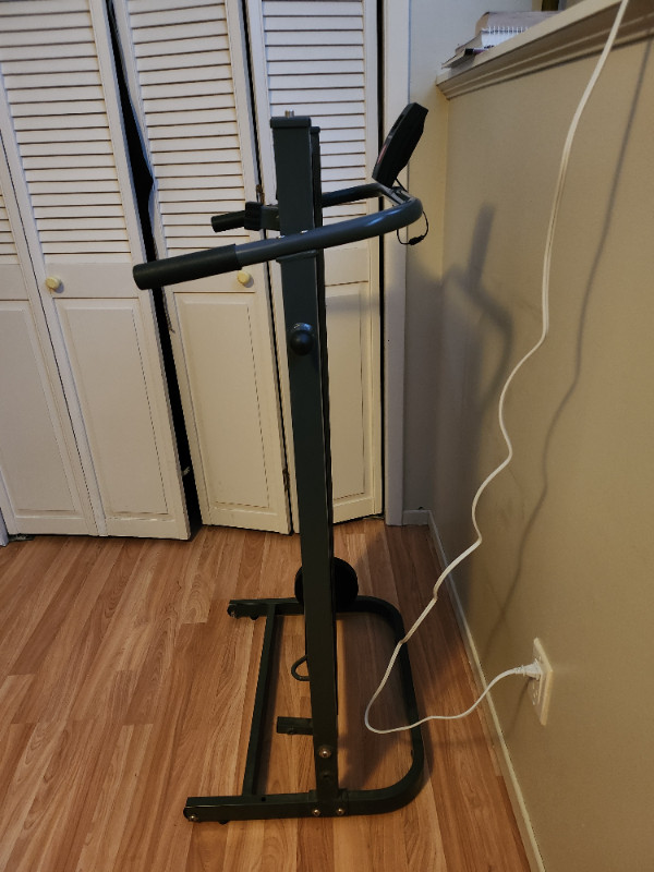 Foldable Manual Treadmill in Exercise Equipment in Thunder Bay - Image 3