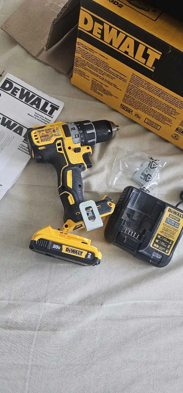 Dewalt 20V MAX* XR® Brushless Compact Drill/Driver Kit in Power Tools in City of Toronto - Image 10