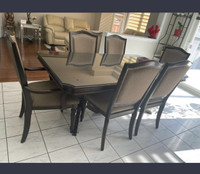 Beautiful dining table with 6 chairs $700