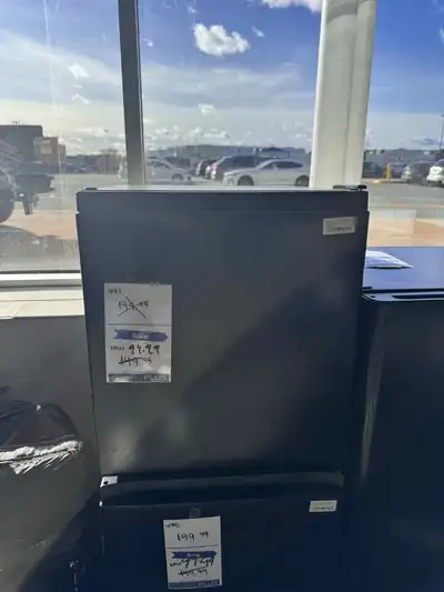 Econoplus Halifax, Big Sale, Hisense Appliances Open Box, View more