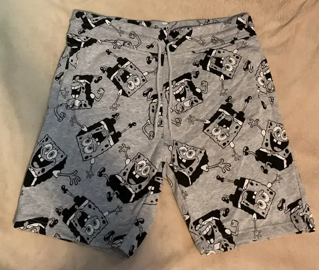Pre-Owned SpongeBob Shorts Men’s Large All Over Print H&M in Men's in City of Toronto - Image 2