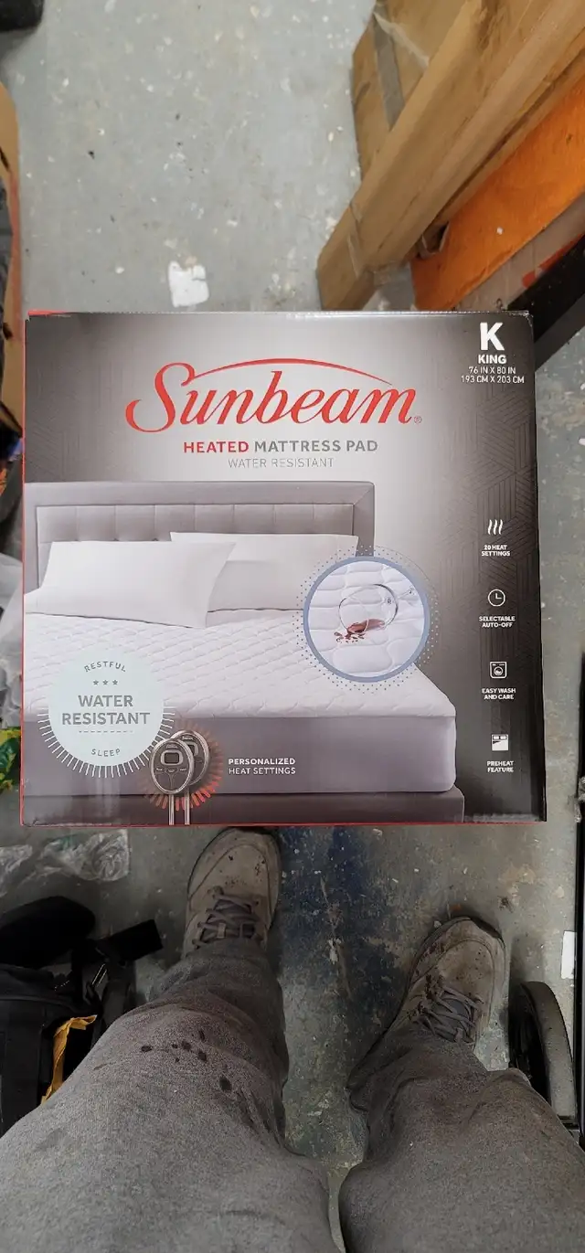 Sunbeam Heated King  Mattress Cover in Bedding in City of Toronto - Image 8