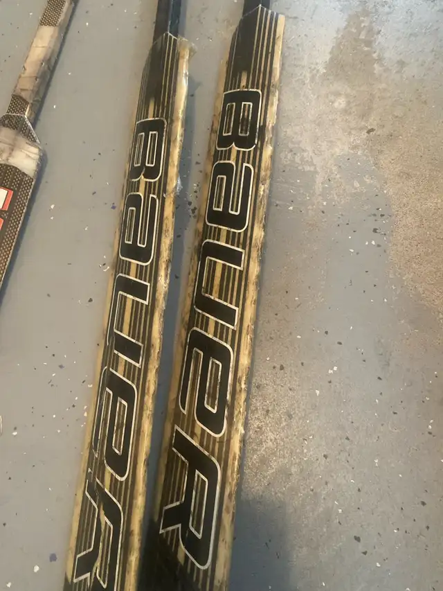 used hockey goalie sticks in Hockey in St. Catharines - Image 3